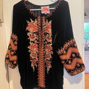 Johnny Was Womens M Elim Floral Embroidered Velvet Peasant Top 3/4 Sleeves Black